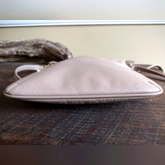 Susu Beige Leather Saxon Crossbody Handbag - Picture 5 of 12